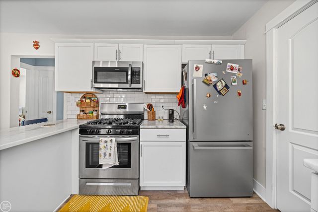 22328 Trombly Street, Saint Clair Shores, MI 48080