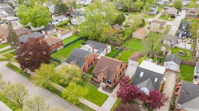22328 Trombly Street, Saint Clair Shores, MI 48080