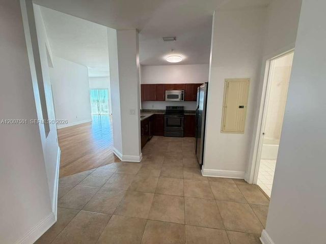 7275 SW 90th St C719, Miami, FL 33156