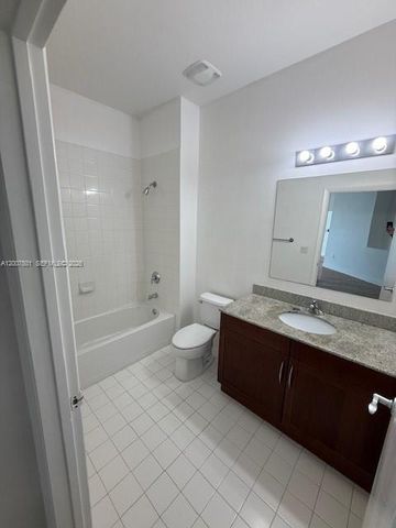 7275 SW 90th St C719, Miami, FL 33156