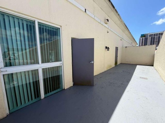 7275 SW 90th St C719, Miami, FL 33156