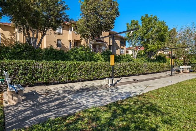 1518 SW COURTYARDS LANE 197, Cape Coral, FL 33914