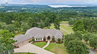423 PARLIAMENT Lane, Russellville, AR 72812