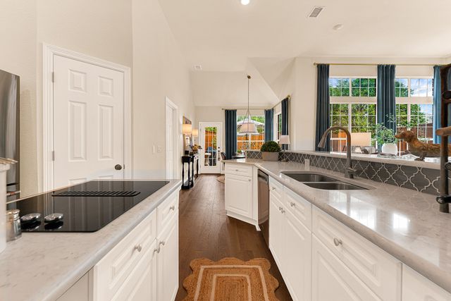 6429 GLENHOLLOW Drive, Plano, TX 75093