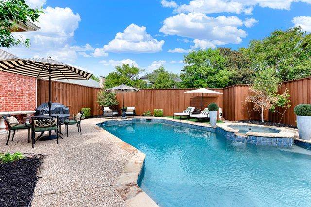 6429 GLENHOLLOW Drive, Plano, TX 75093