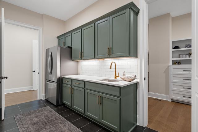 1833 Dartmouth Dr, Brentwood, TN 37027
