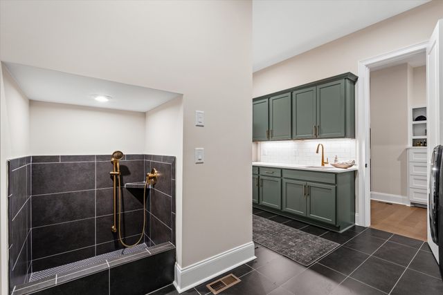 1833 Dartmouth Dr, Brentwood, TN 37027