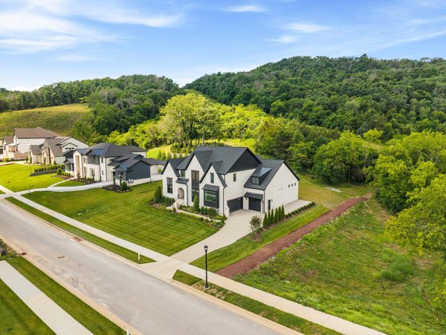 1833 Dartmouth Dr, Brentwood, TN 37027