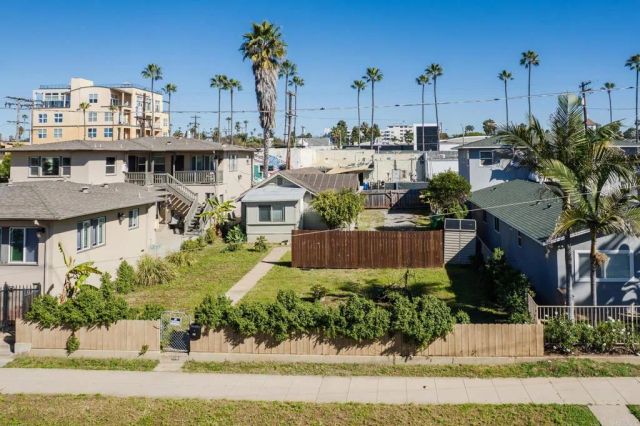 114 S Tremont Street, Oceanside, CA 92054