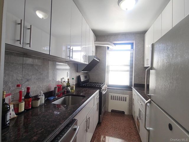 32-45 90th Street 607, East Elmhurst, NY 11369