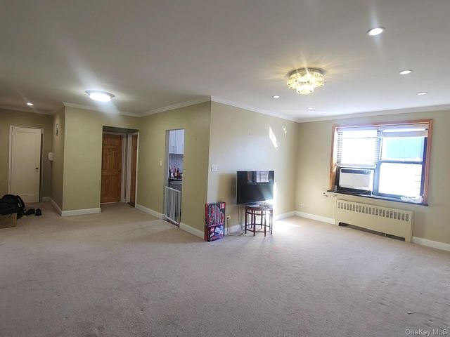 32-45 90th Street 607, East Elmhurst, NY 11369