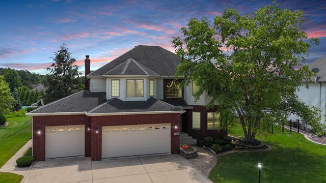855 Pingel Place, Crown Point, IN 46307
