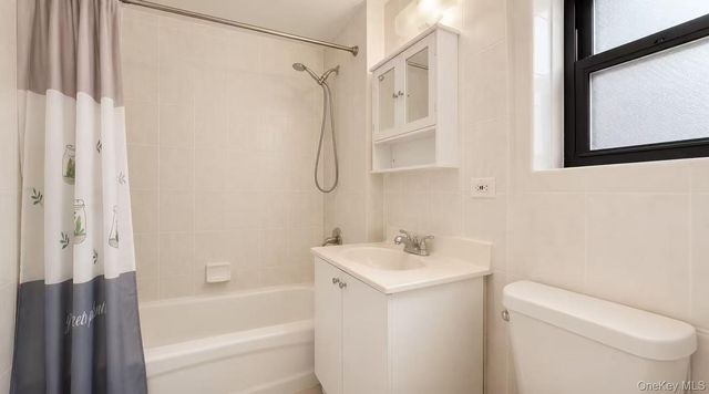 132-59 41st Road 3B, Flushing, NY 11355