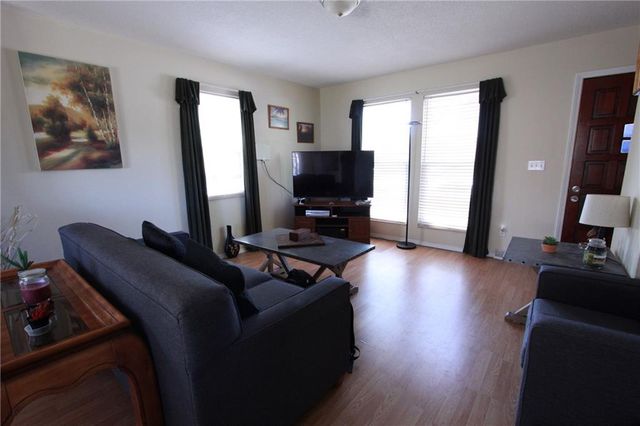 1610 E Cedar Place, Olathe, KS 66062