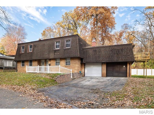 45 Nottingham Lane, Belleville, IL 62223