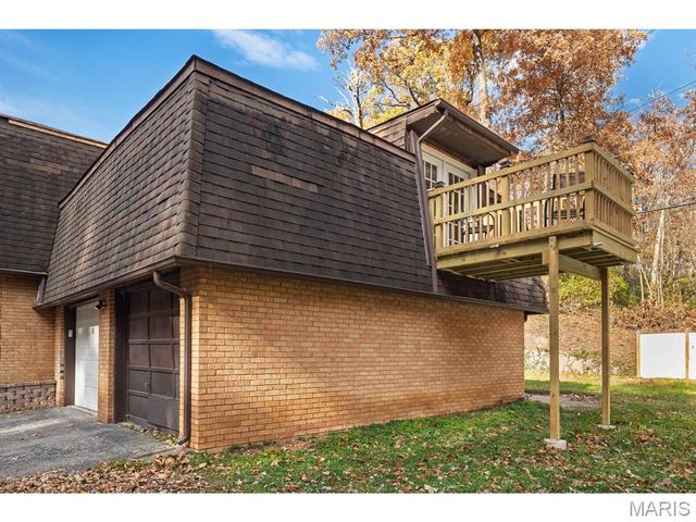 45 Nottingham Lane, Belleville, IL 62223