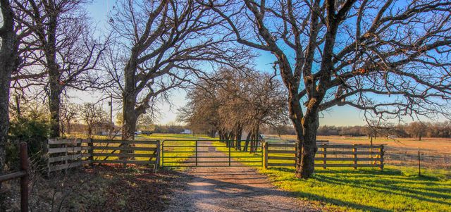 1300 Rodgers Road Rodgers Road, Sunset, TX 76270