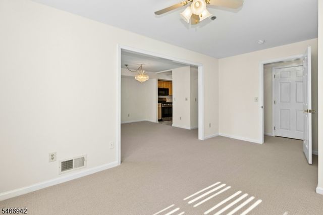 79 Park Edge 2J, Berkeley Heights Twp., NJ 07922
