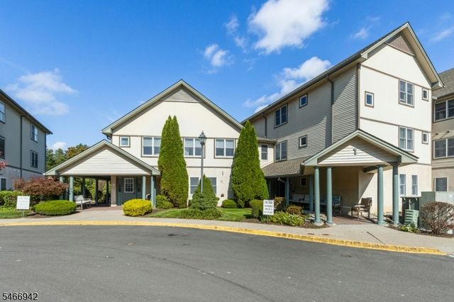 79 Park Edge 2J, Berkeley Heights Twp., NJ 07922