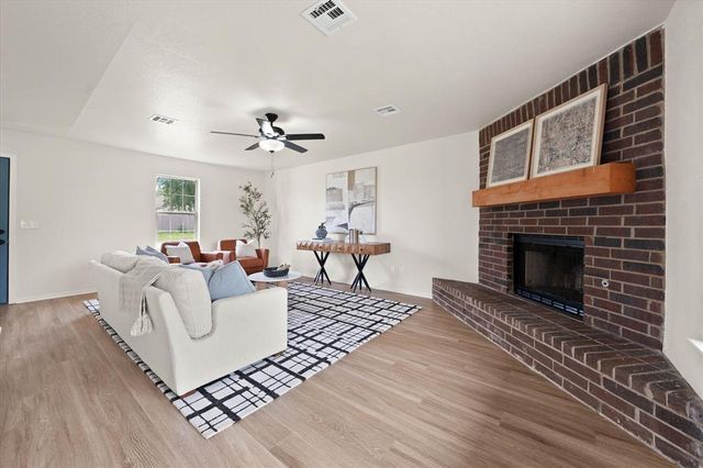 605 NE 18th Street, Moore, OK 73160