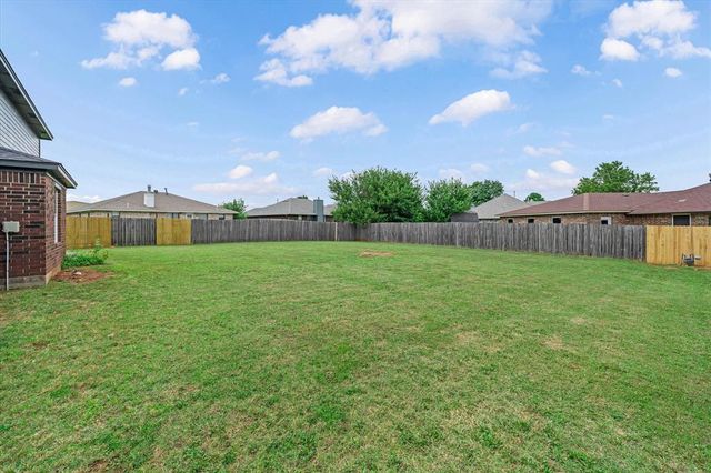 605 NE 18th Street, Moore, OK 73160