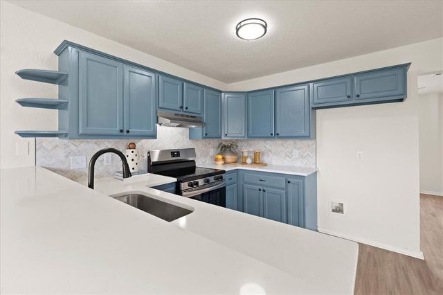 605 NE 18th Street, Moore, OK 73160