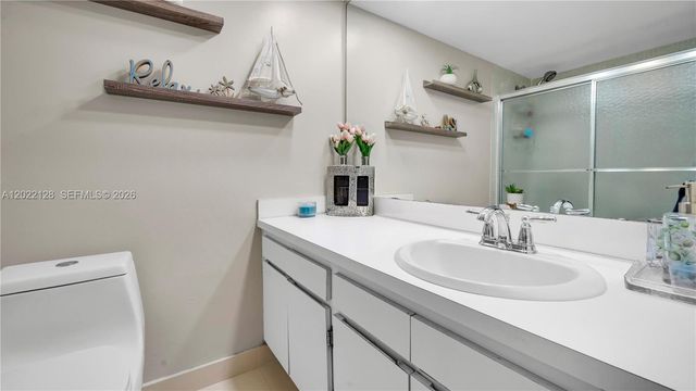 605 Oaks Drive 502, Pompano Beach, FL 33069