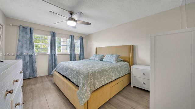 605 Oaks Drive 502, Pompano Beach, FL 33069