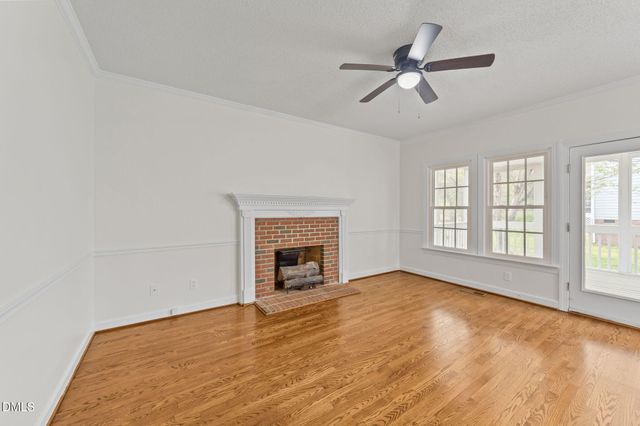 901 Birkdale Drive, Clayton, NC 27527