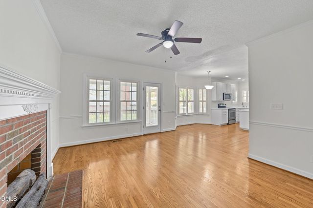 901 Birkdale Drive, Clayton, NC 27527