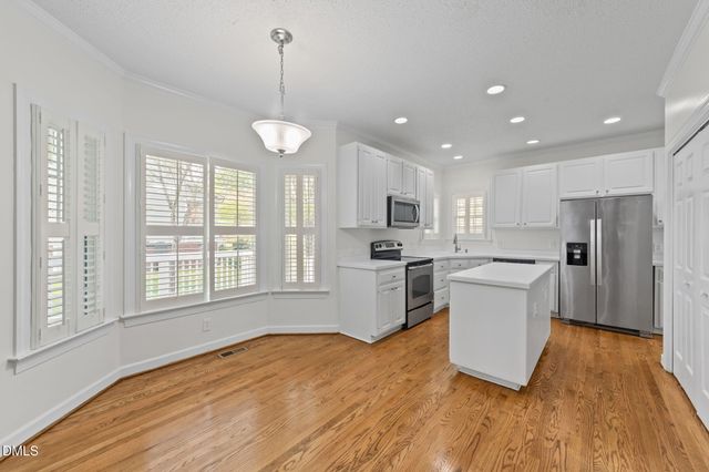 901 Birkdale Drive, Clayton, NC 27527