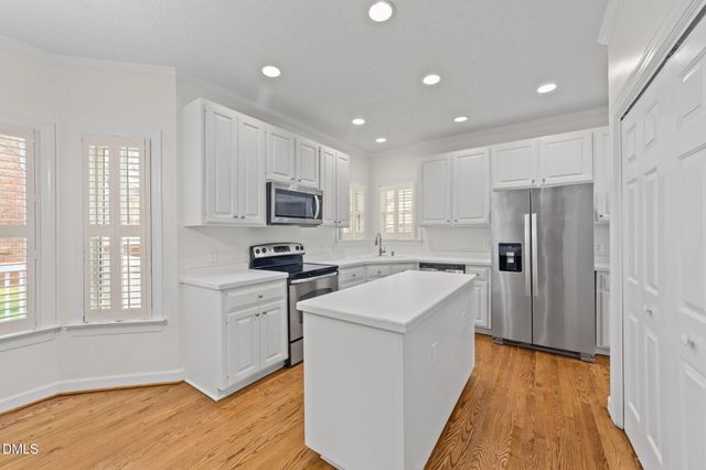 901 Birkdale Drive, Clayton, NC 27527