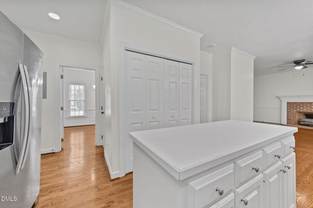 901 Birkdale Drive, Clayton, NC 27527