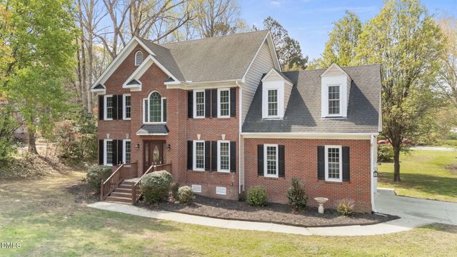 901 Birkdale Drive, Clayton, NC 27527