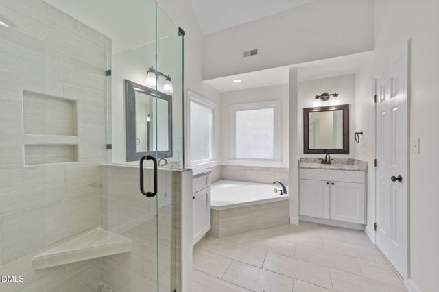 901 Birkdale Drive, Clayton, NC 27527