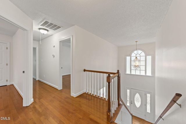 901 Birkdale Drive, Clayton, NC 27527