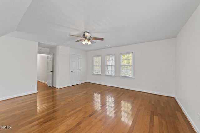 901 Birkdale Drive, Clayton, NC 27527