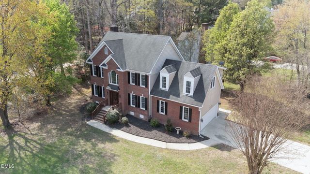 901 Birkdale Drive, Clayton, NC 27527