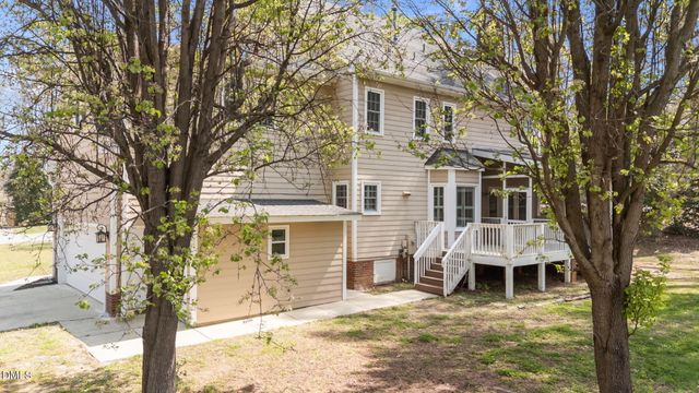 901 Birkdale Drive, Clayton, NC 27527