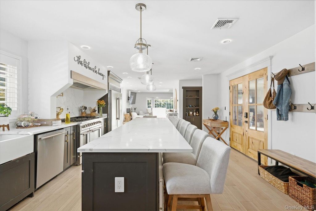 49 Westview Drive, Miller Place, NY 11764 — photo 5