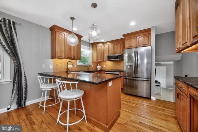 2040 FLORAL DR, Wilmington, DE 19810