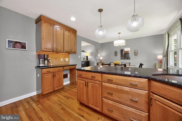 2040 FLORAL DR, Wilmington, DE 19810