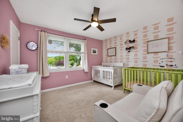 2040 FLORAL DR, Wilmington, DE 19810