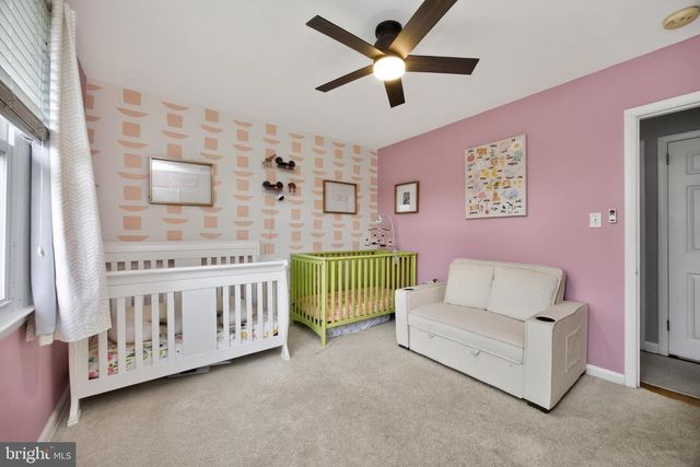 2040 FLORAL DR, Wilmington, DE 19810