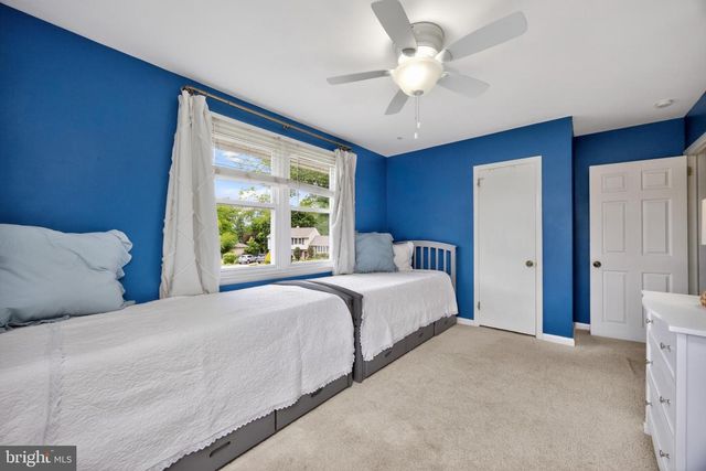2040 FLORAL DR, Wilmington, DE 19810