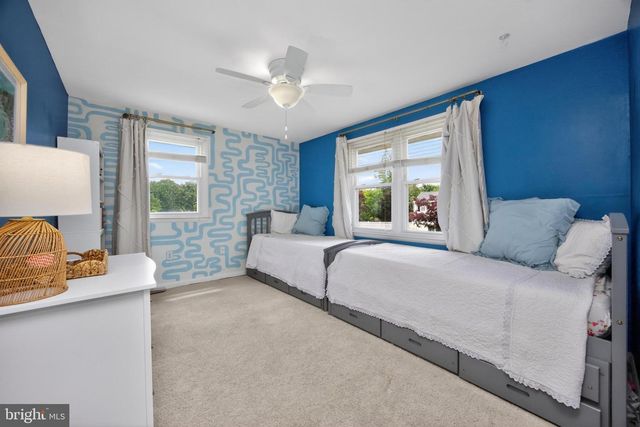 2040 FLORAL DR, Wilmington, DE 19810