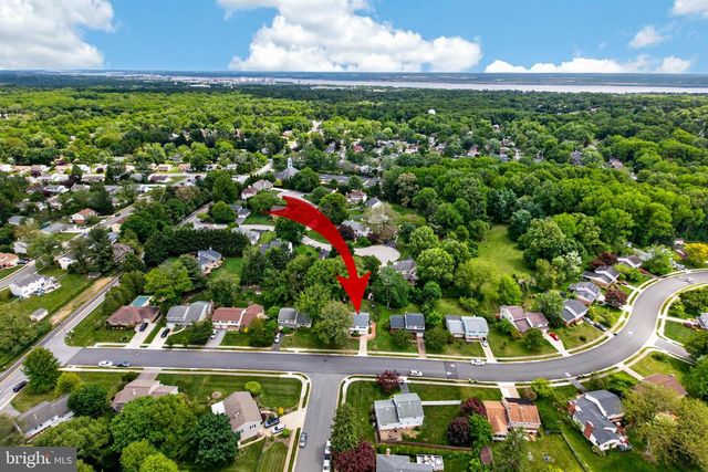 2040 FLORAL DR, Wilmington, DE 19810