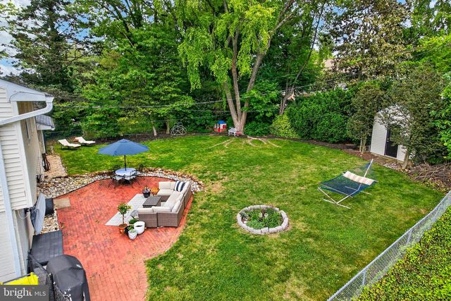 2040 FLORAL DR, Wilmington, DE 19810