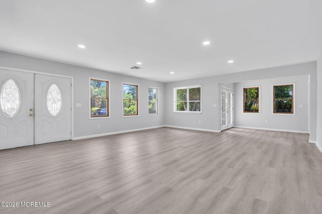 58 Chadwick Avenue, Toms River, NJ 08753