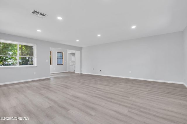 58 Chadwick Avenue, Toms River, NJ 08753